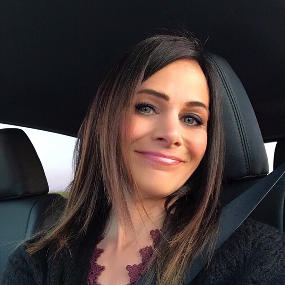 Meet your Posher, Lori - Picture 1 of 1